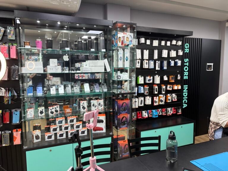 Vitrine de produtos GR STORE Indica na loja física